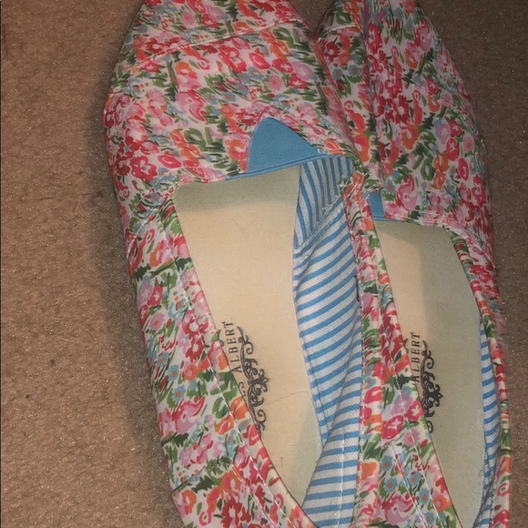 Charles Albert size 9 floral print slip on shoes - Picture 7 of 8